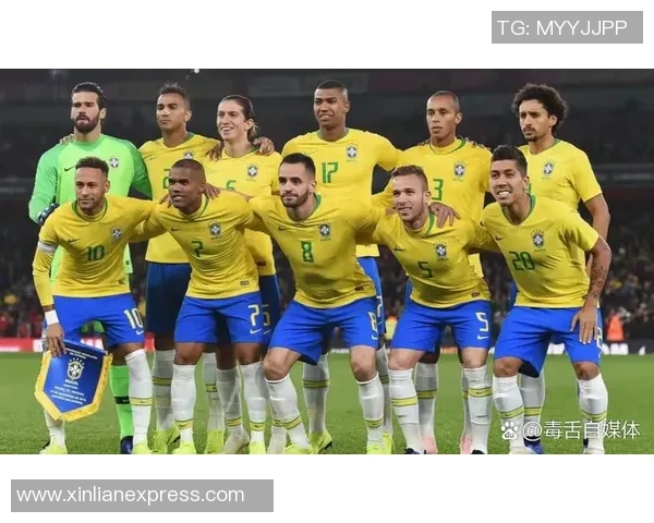 足球六号传奇球星的崛起与辉煌成就回顾